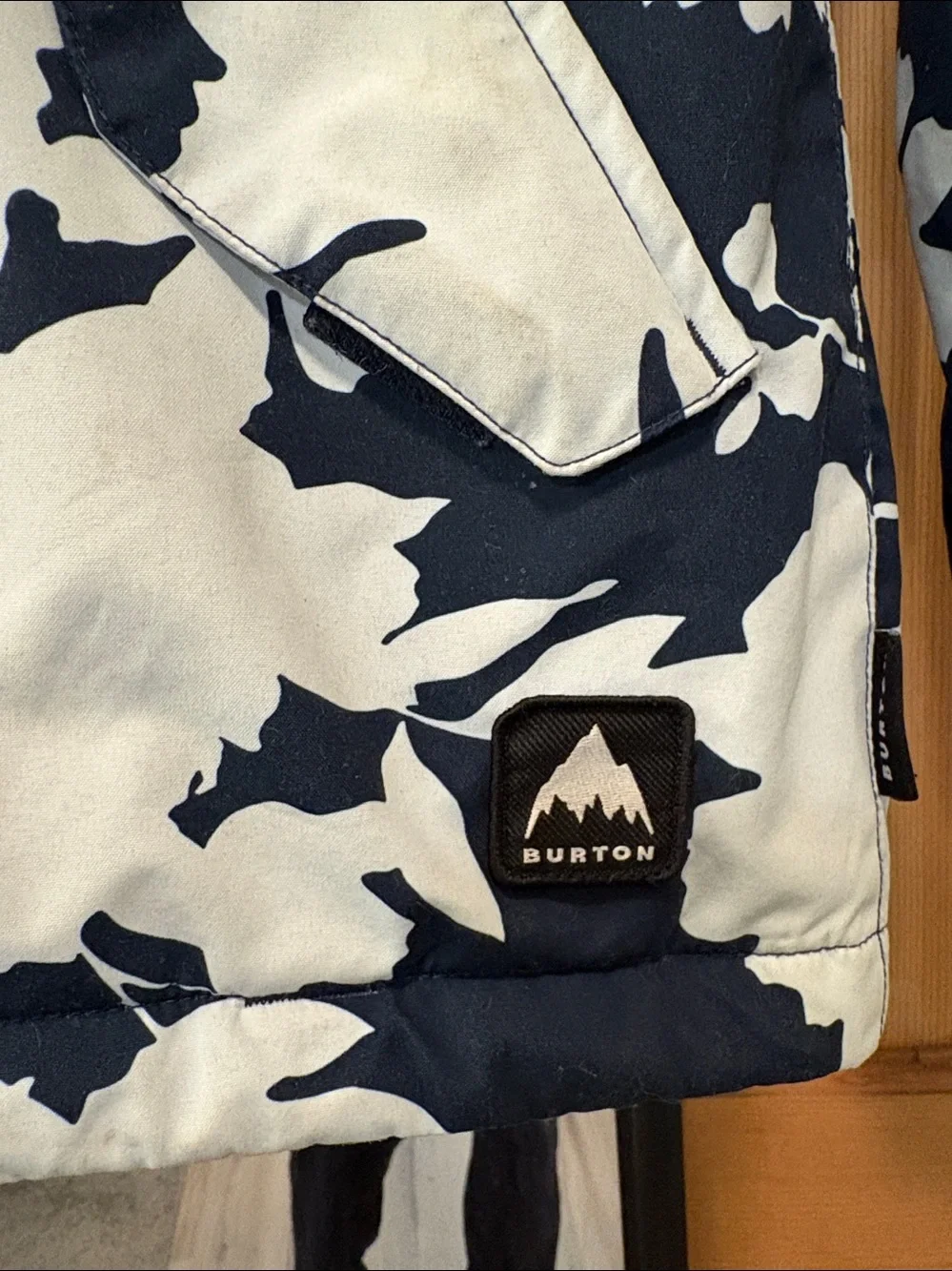 Winter Ski Jacket Blue and White Girls  Sz L